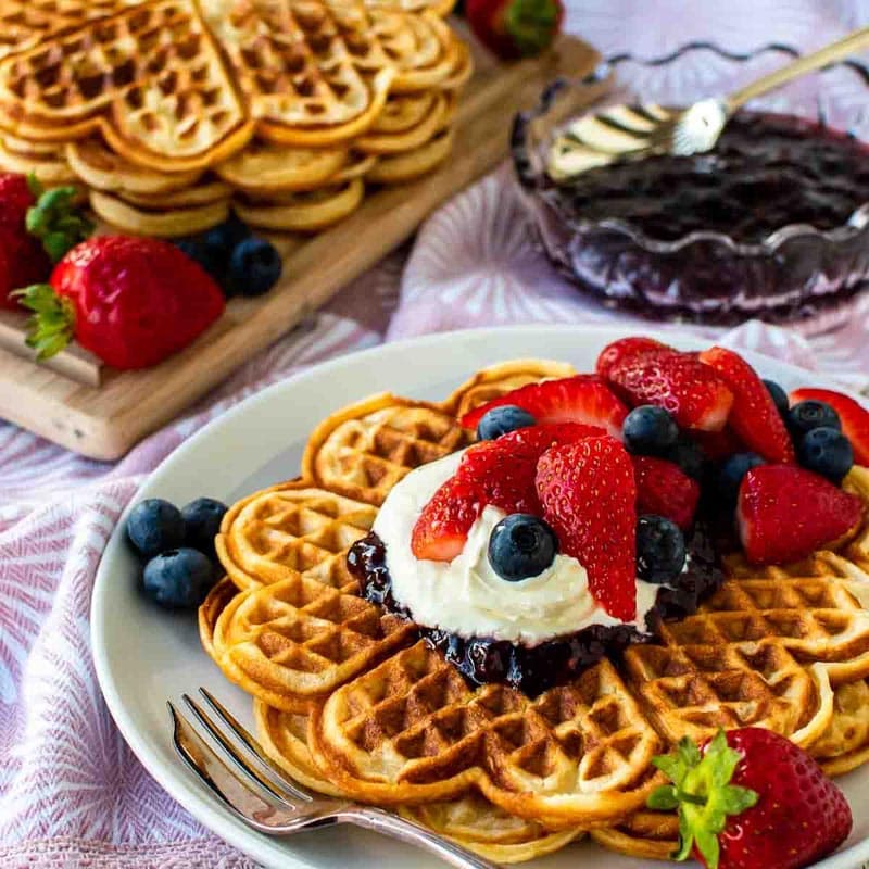 Waffles with berries; Photo source: Marcellinaincucina; Name of the photographer: unknown
