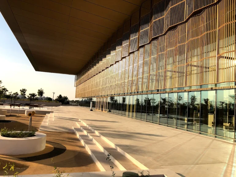 Sharjah Airport; A gateway to the world of wonders of Dubai 32 12 Sharjah airport Google maps