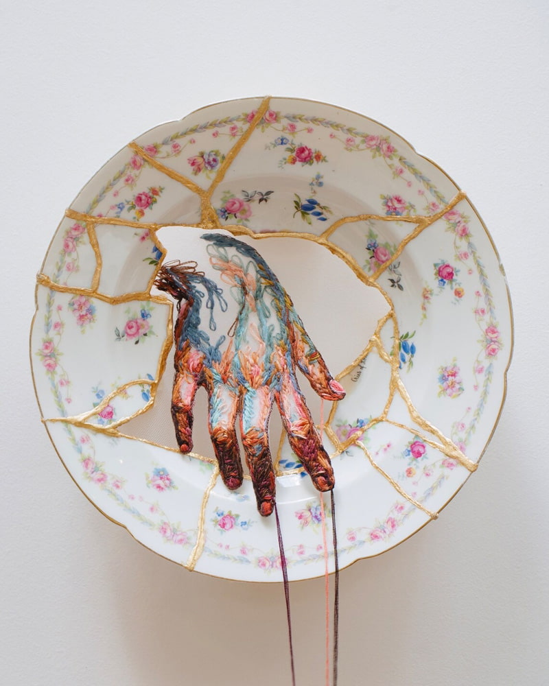 Hand drawing on a Chinese plate