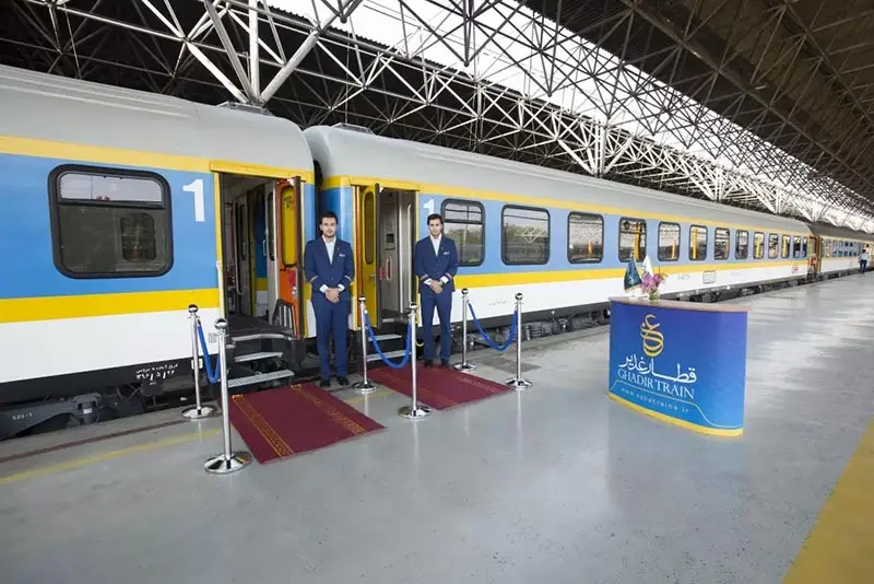 Ghadir train at Tehran train station; Photo source: samtik.com; Photographer: Unknown