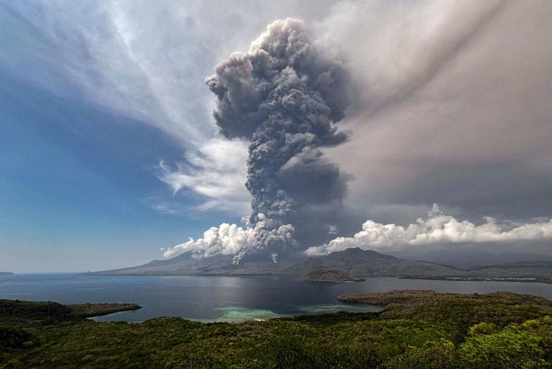 Lewotobi Laki Laki volcanic eruption in Indonesia; Photographer: National Disaster Mitigation Agency   
