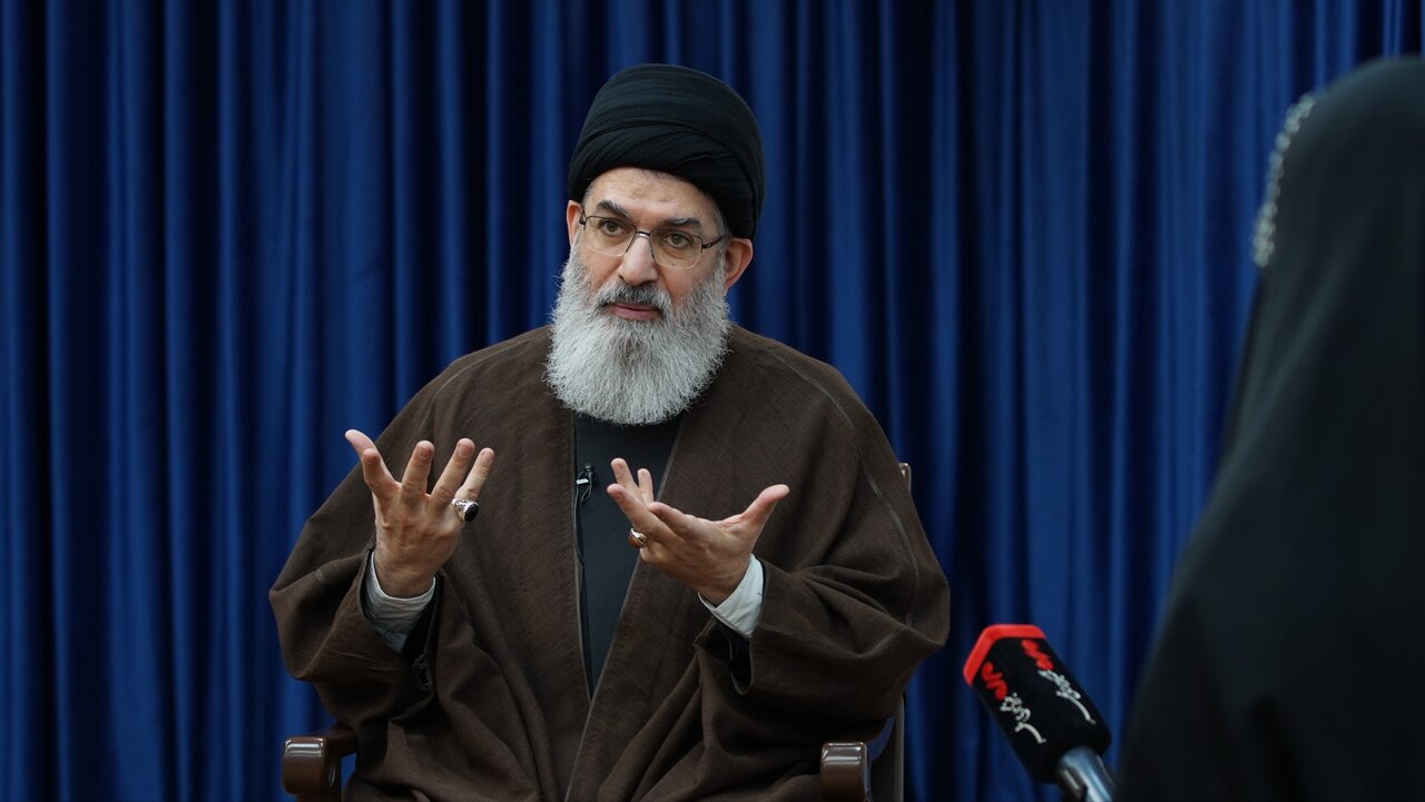 The resistance should be stronger in the media fro / Criticism of the inaction of the Arabs