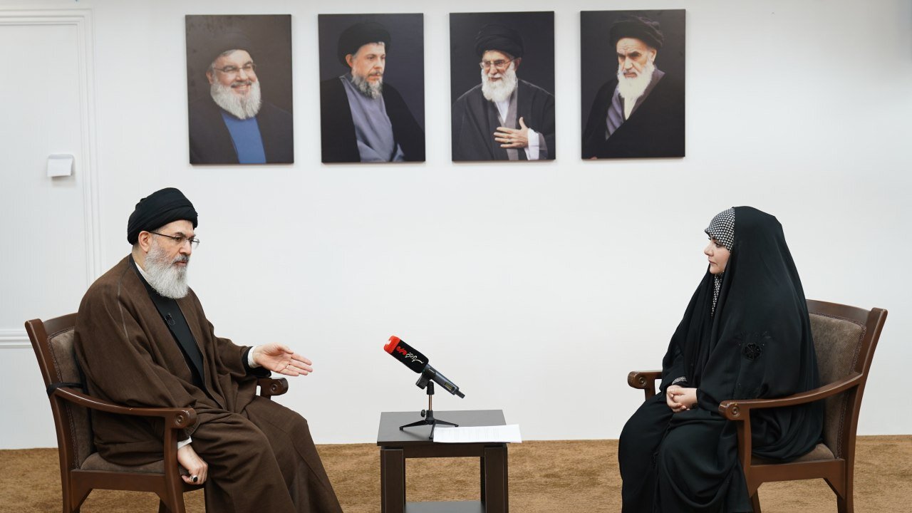 The resistance should be stronger in the media fro / Criticism of the inaction of the Arabs