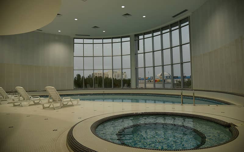 Kish Iernational Hotel swimming pool