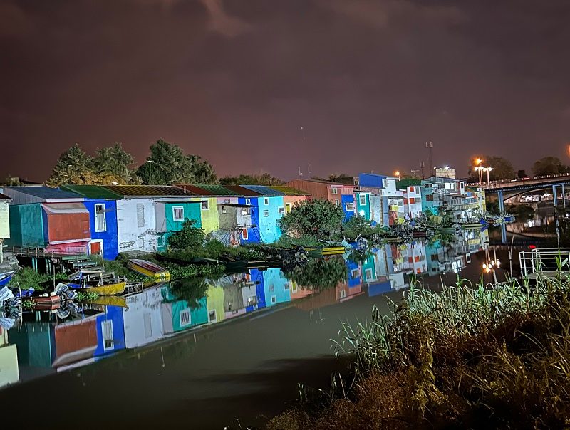 The view of the colored houses of Anzali at night; Photo source: Google Map; Photographer: Javad Razmijo