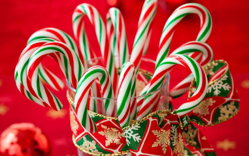 Christmas candy canes; Photo source: stbenedictstable; Name of the photographer: unknown