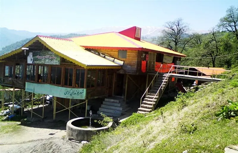 Khani restaura in a wooden hut, photo source: Google Map, photographer: Alireza Ghahremani