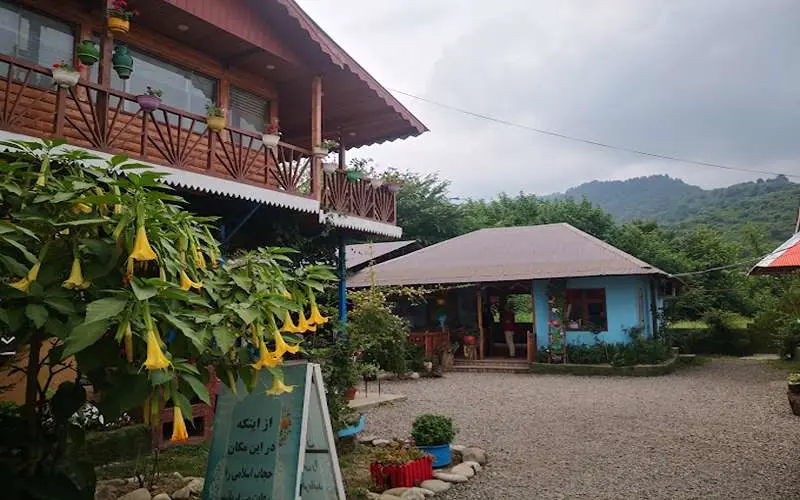 The local atmosphere of Golbahar restaura, photo source: Google Map, photographer: Alireza Ahmadi