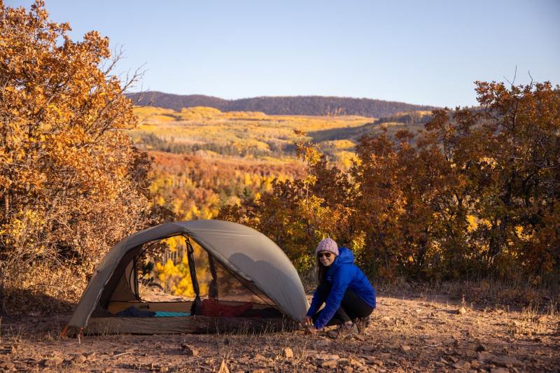 Camping equipme in the fall. Source: website bearfoottheory.com; Photographer: Unknown