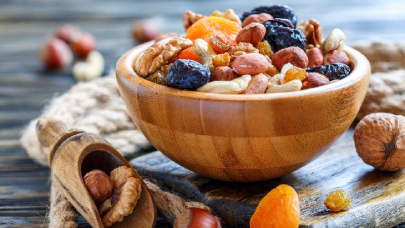Useful snack on the go. Source: healthshots.com website; Photographer: Unknown
