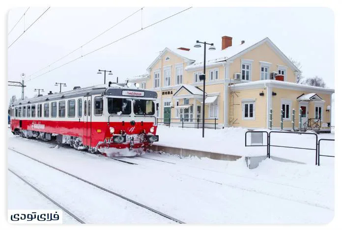 Inlandsbana train, Sweden jpg