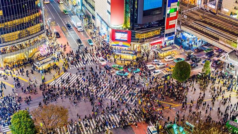 Everything about Shibuya Intersection {one of the busiest intersections in the world}