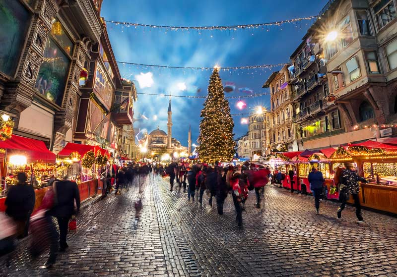 Christmas markets in Istanbul; Photo source: website guidedistanbultours.com; Photographer: Unknown