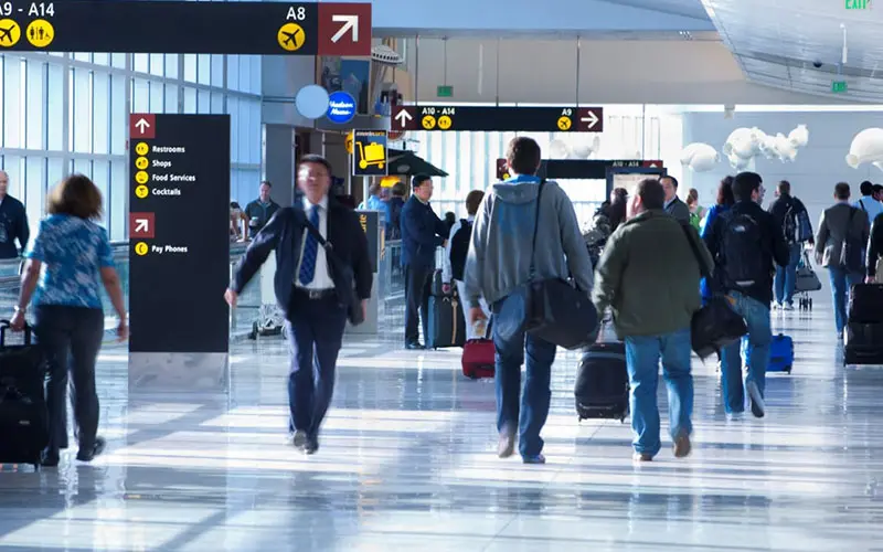 Tourists at an American airport, photo source: airport-world.com, photographer: unknown