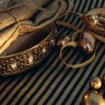 Buying women's gold