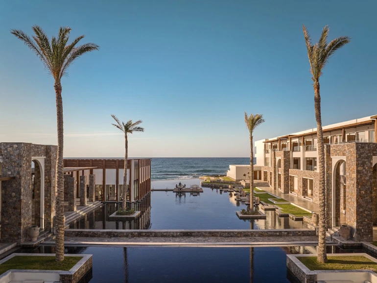 Stay on the island of Crete