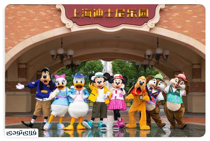 Shanghai Disneyland Traveling in the world of children Mickey Street jpg