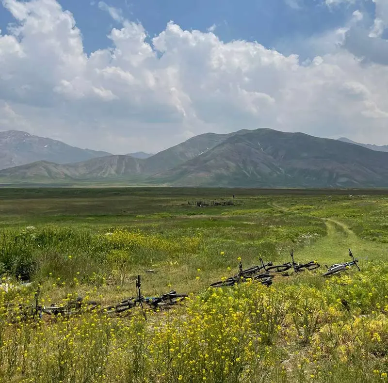 Lar plain and Alborz mouain range; Photo source: Google Maps, photographer: ZigZag