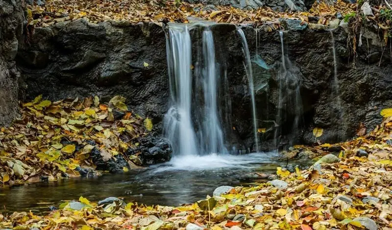 Autumn spring and waterfall in Rendan village; Photo source: Ferraro, photographer: unknown