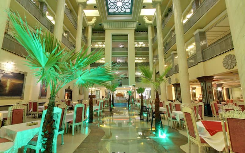 Apadana restaura of Dariush Kish hotel
