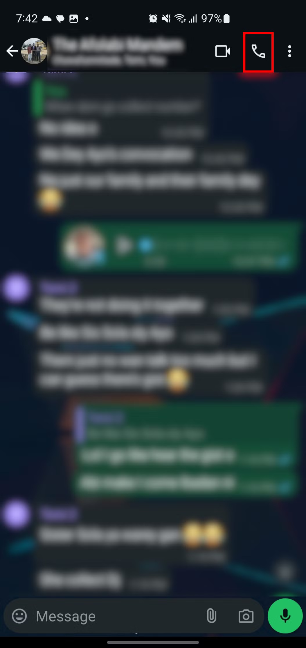 Making a group audio and video call on WhatsApp