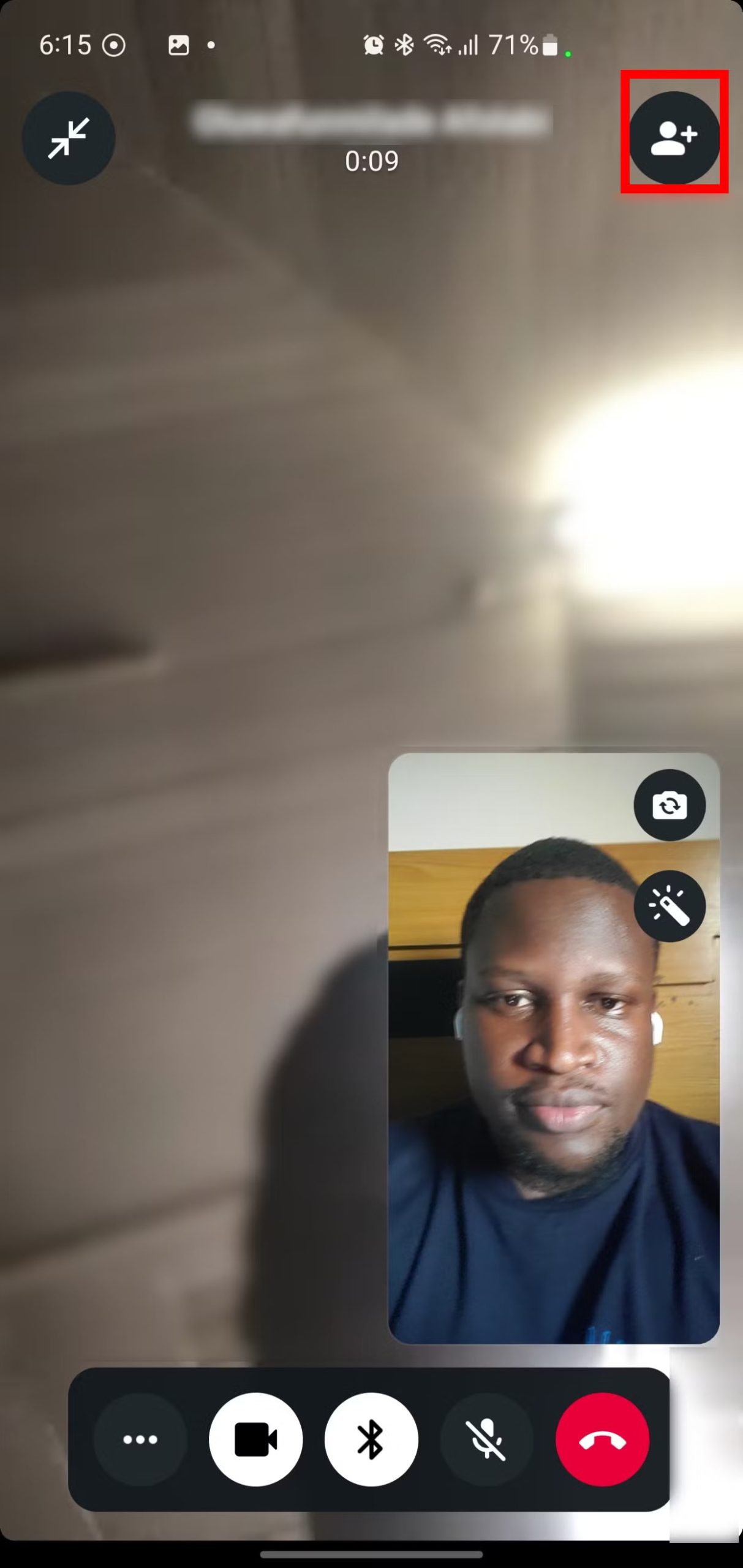 Making a group audio and video call on WhatsApp