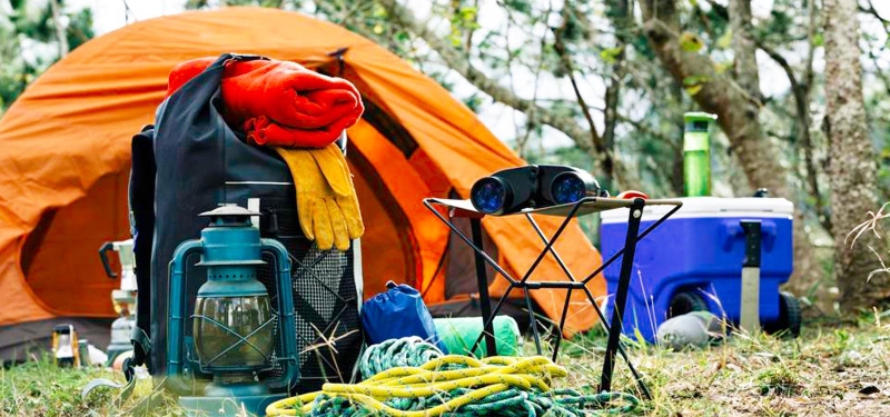 Necessary equipme for nature walkers; Photo source: arasbaran.org. Photographer: Unknown