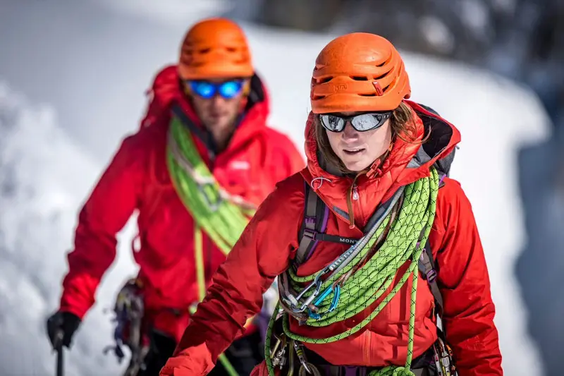 climbing equipme in wier; Photo source: programaletras.com; Photographer: Unknown