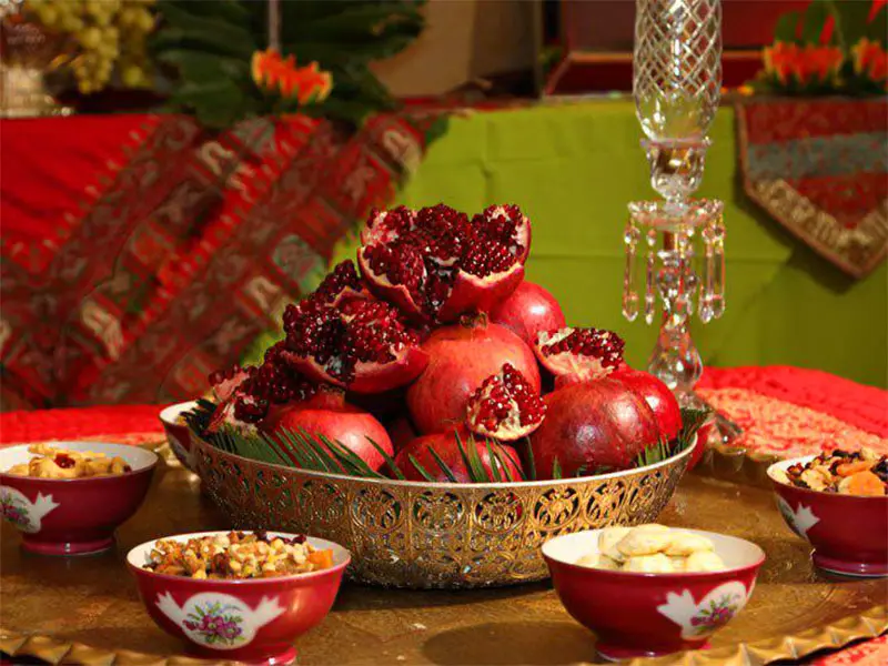 Yalda table pomegranate; Photo source: irandoostan.com. Photographer: Unknown