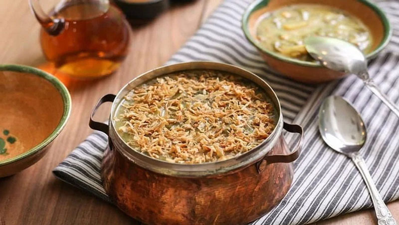 Yazd Shuli soup with hot onions in a copper pot; Photo source: kalleh.com; Photographer: Unknown