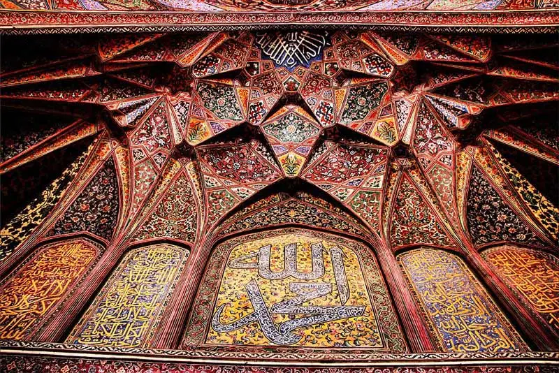 Muqrans in the Wazir Khan Mosque of Pakistan; Photo source: Wikimedia; Photographer: Kkashaff