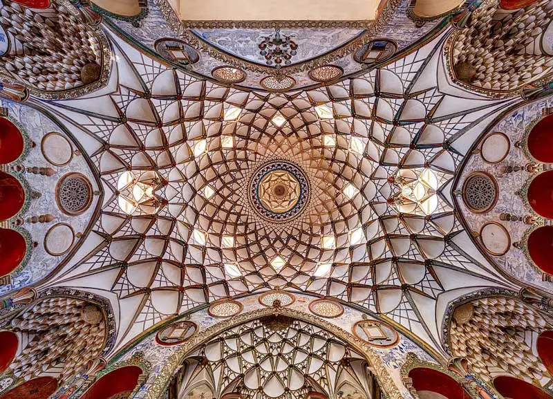 Moqrans work on the roof of Boroujerdi's house; Photo source: Wikimedia; Photographer: Amir Pashai