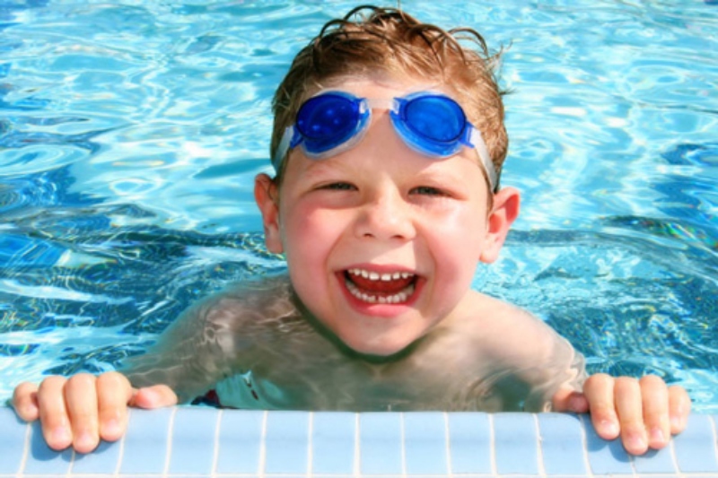 children's swimming; Photo source: niniban.com. Photographer: Unknown