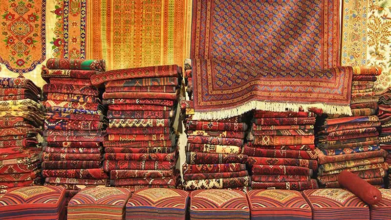 store of all kinds of Iranian carpets; Photo source: tasteiran.net website; Photographer: Daisy Lorenzi