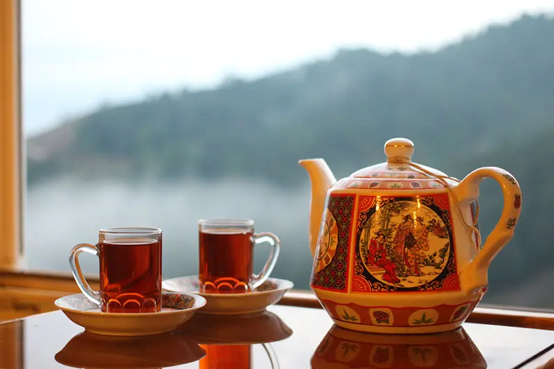Iranian teapot photo source: dorkam.com; Photographer: Unknown