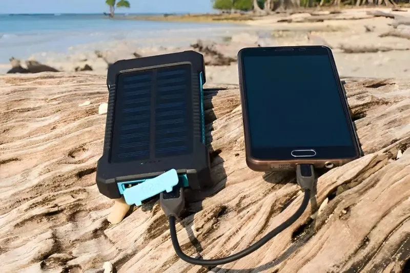 Charger for hiking. Source: blog.pindo.ir website; Photographer: Unknown