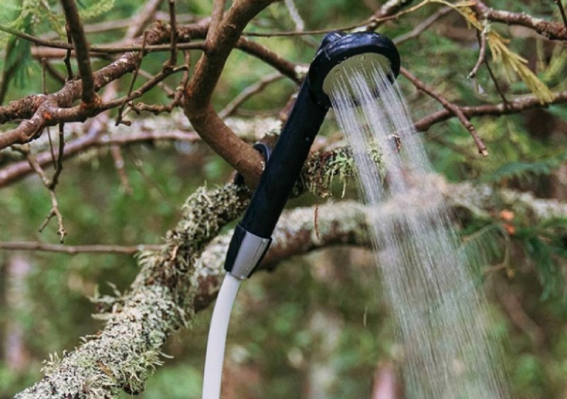 Outdoor travel shower. Source: basalam.com website; Photographer: Unknown