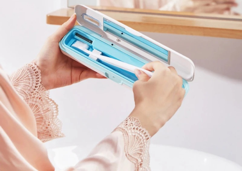 Personal toothbrush disinfecta. Source: m.geekbuying.com website; Photographer: Unknown