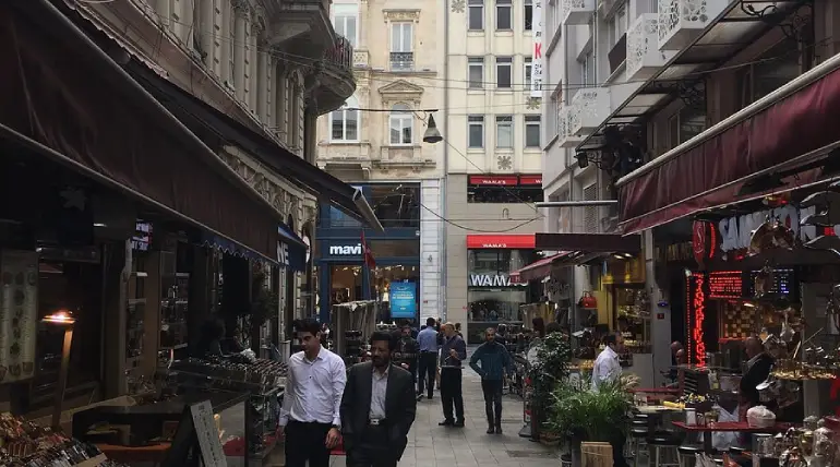 Flower Passage (Çiçek Pasajı)