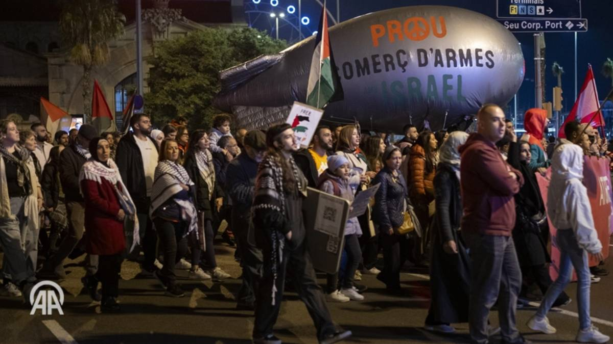Demonstrations in Spain protesting the arms trade with the Zionist regime