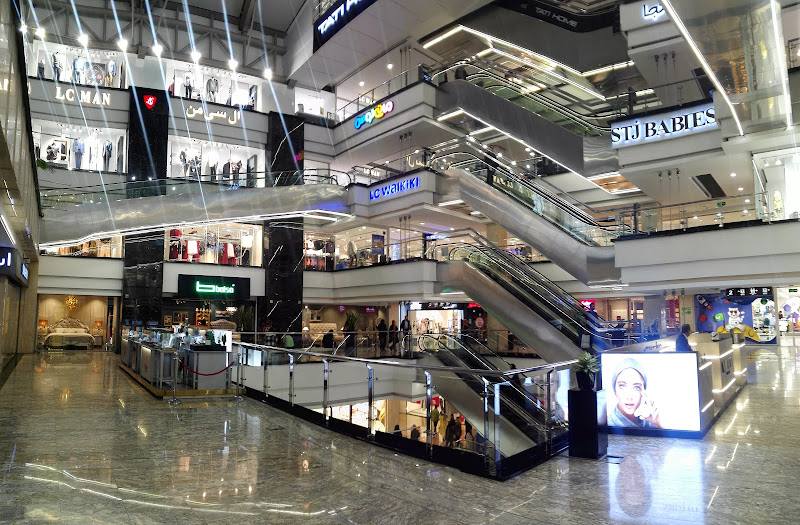 The ierior of Palladium Mall. Source: Google Map; Photographer: Arash Ketabi