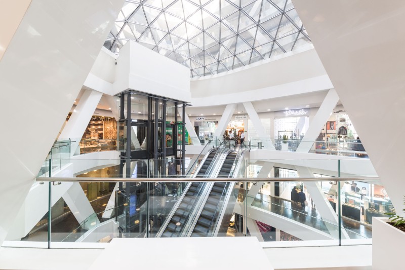 Floors of Ava Ceer shopping ceer. Source: kplus.ir website; Photographer: Unknown