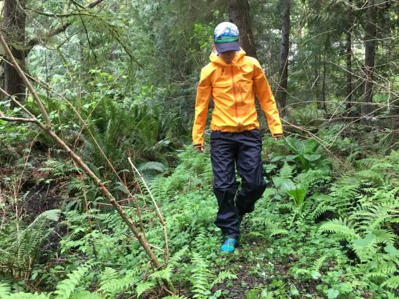 Marmot women's rain pas. Source: razlegan.si website; Photographer: Unknown
