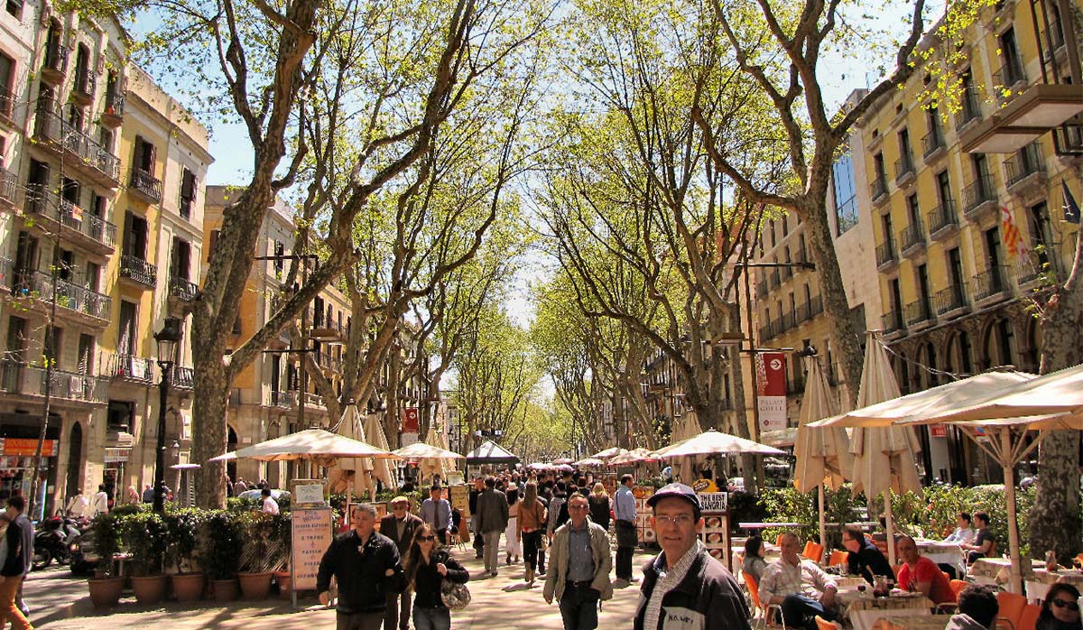 Exciting and free eertainme in Spain