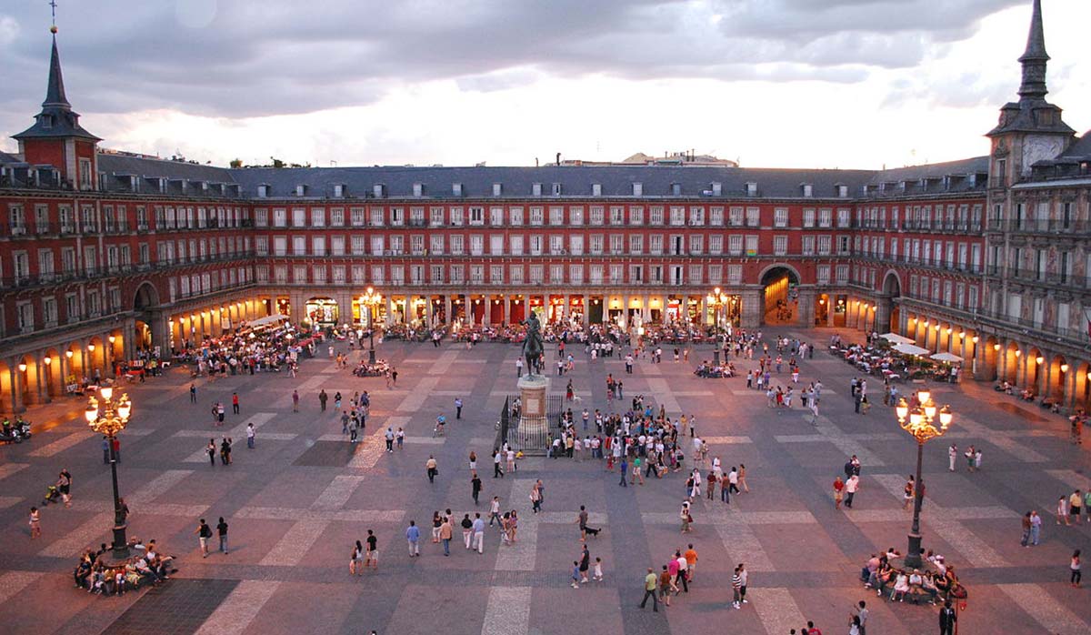Free eertainme in Spain