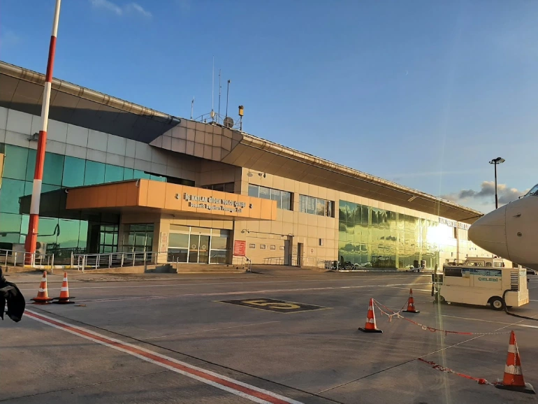 Where is Van Airport?