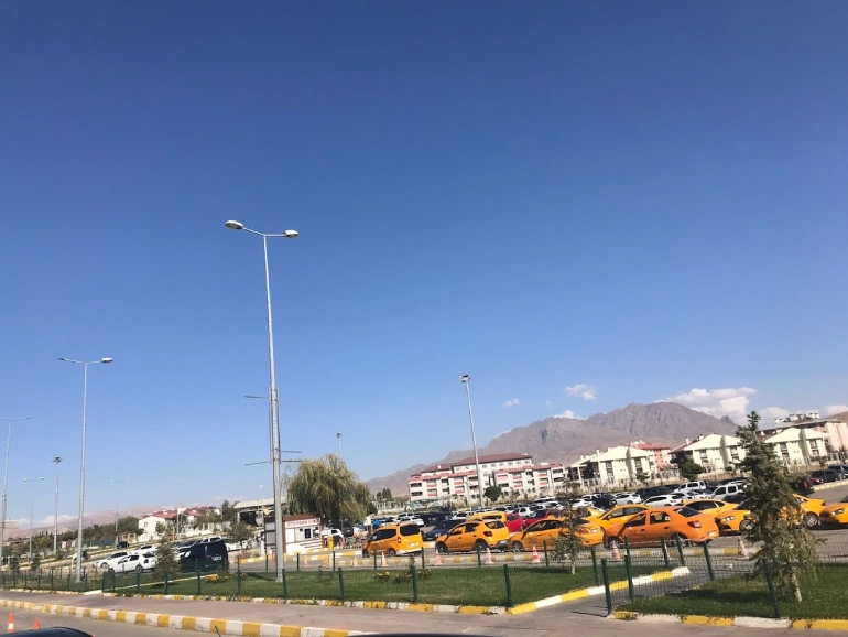 One airport taxi