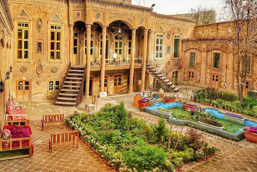 Visiting the historical house of Darogh