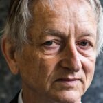 The confrontation between artificial intelligence and humans in the next 30 years