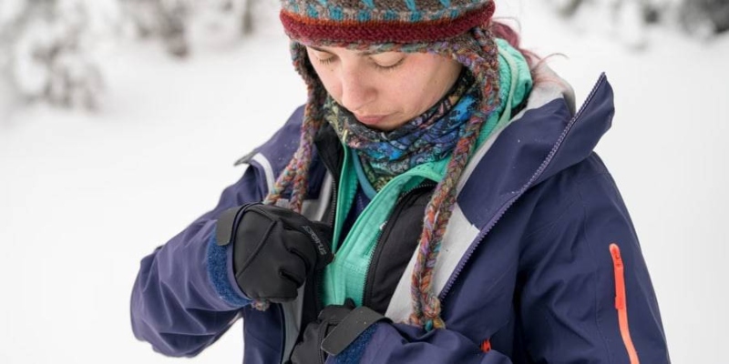 layered clothes in cold weather; Photo source: atacg.ir site. Photographer: Unknown